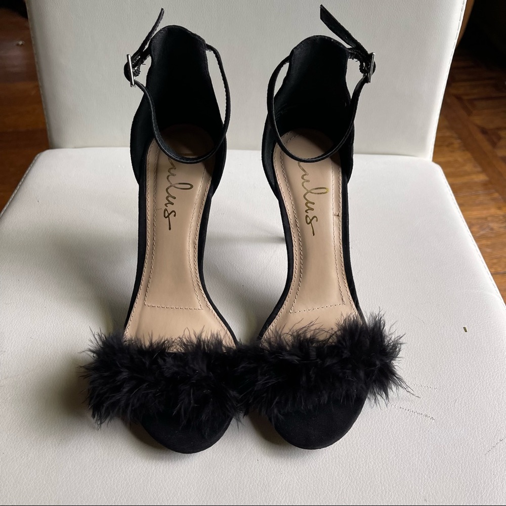 Black Lulus Feather Heels | Size 7